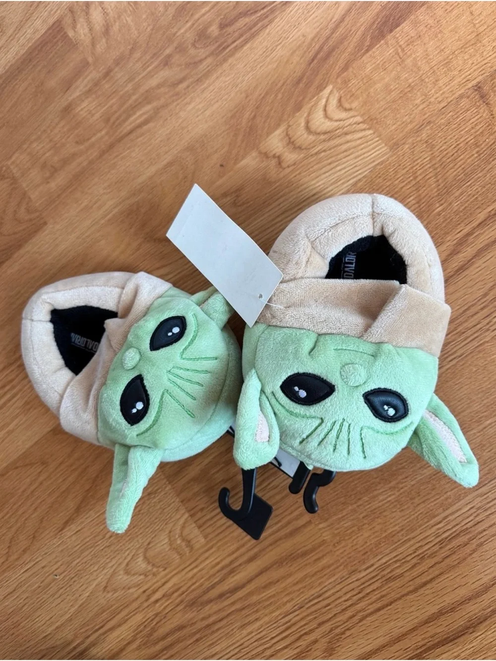 New boys girls Sz 5-6, 7-8, 9-10 Star Wars Plush Baby Yoda Slippers